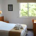 Chrielka Apartahotel