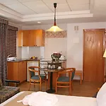 Apartahotel Chrielka 3*