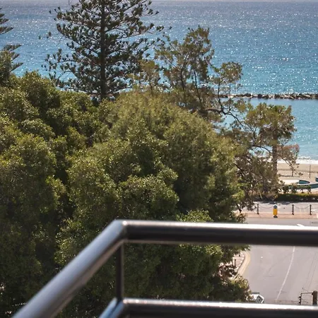 Chrielka Apartmanhotel 3*