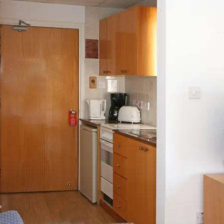 Chrielka Aparthotel