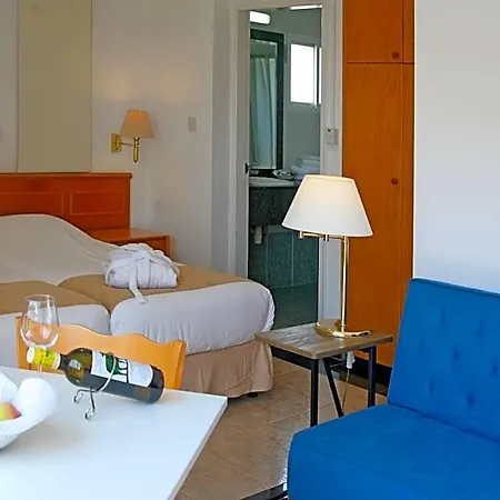 Chrielka 3* Limassol