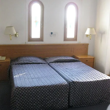 Chrielka Aparthotel Limassol