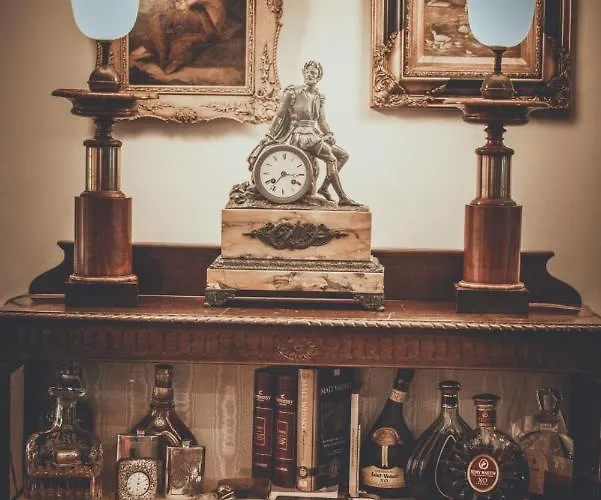 Chrielka Aparthotel 3*